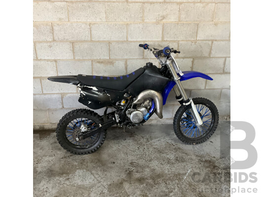 2001 Yamaha Dirt Bike