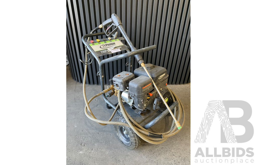 TYPHOON 7HP 3200PSI Petrol High Pressure Washer