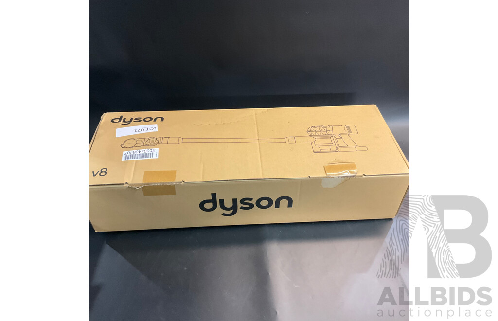 Dyson V8 Vacuum Cleaner (447945-1)