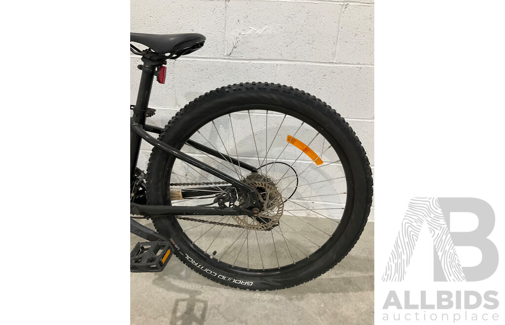 SPECIALIZED Rockhopper Sport Mountain Bike