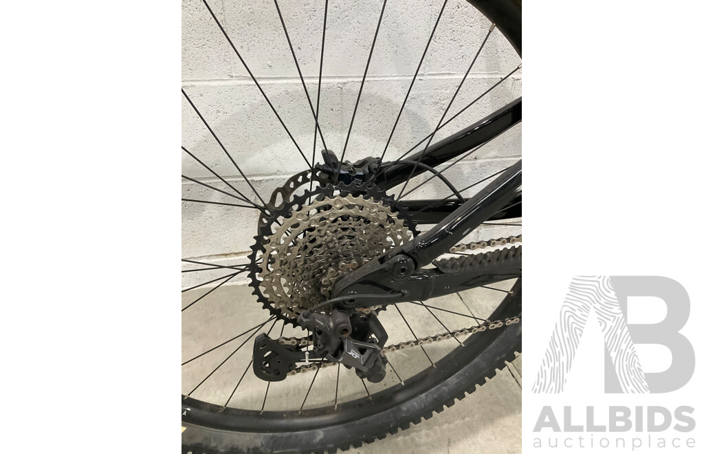 MARIN Rift Zone 29 Carbon Mountain Bike