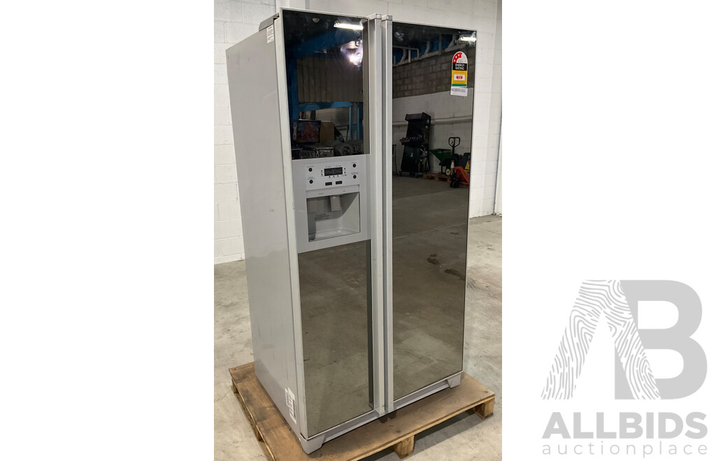 SAMSUNG Side-be-side Refrigerator (SRS582DRKGM)