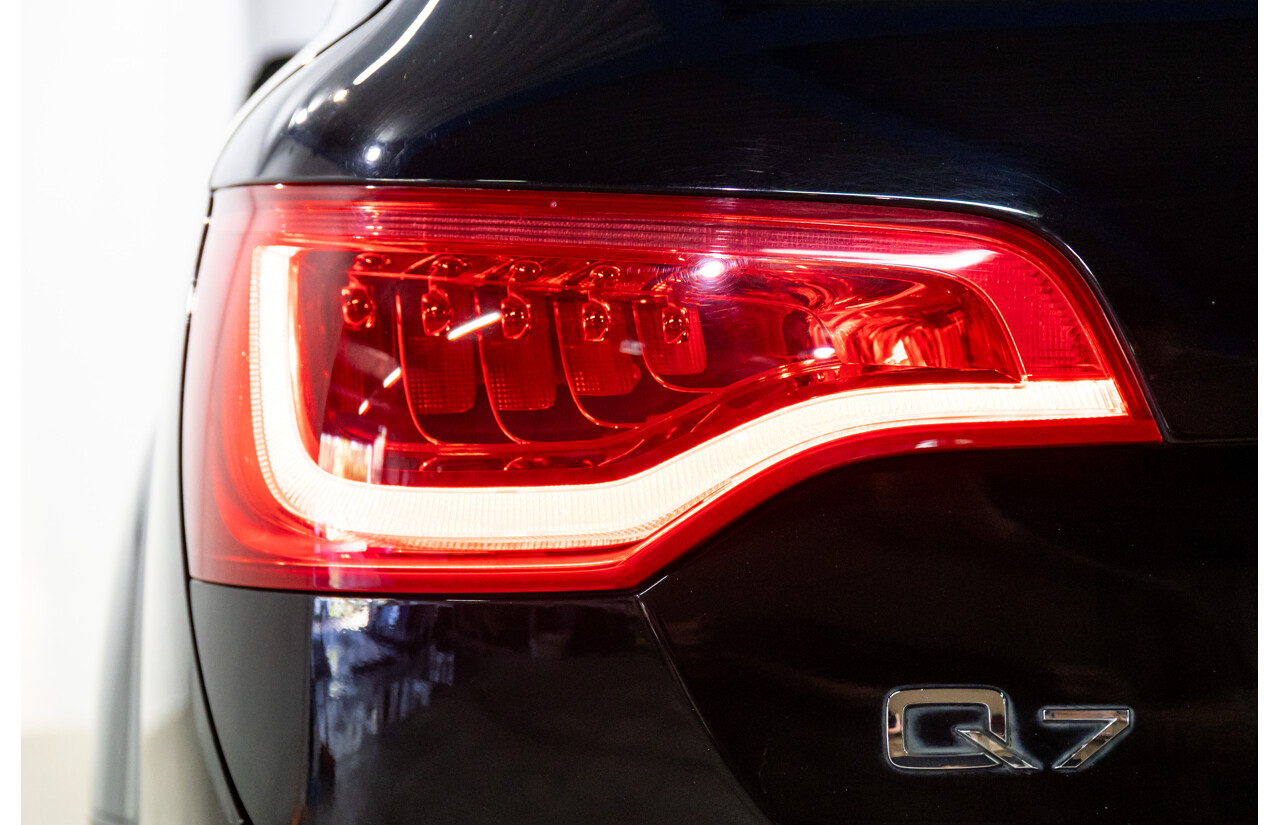 1/2012 Audi Q7 3.0 TDI Quattro MY12 4d Wagon Night Black Turbo Diesel V6 3.0L - 7 Seater