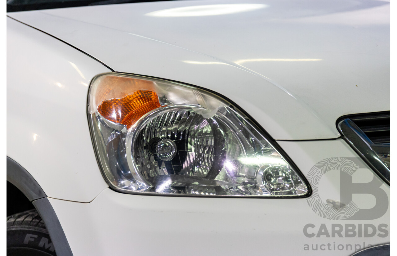 8/2002 Honda CR-V (4x4) MY02 4d Wagon Taffeta White 2.4L