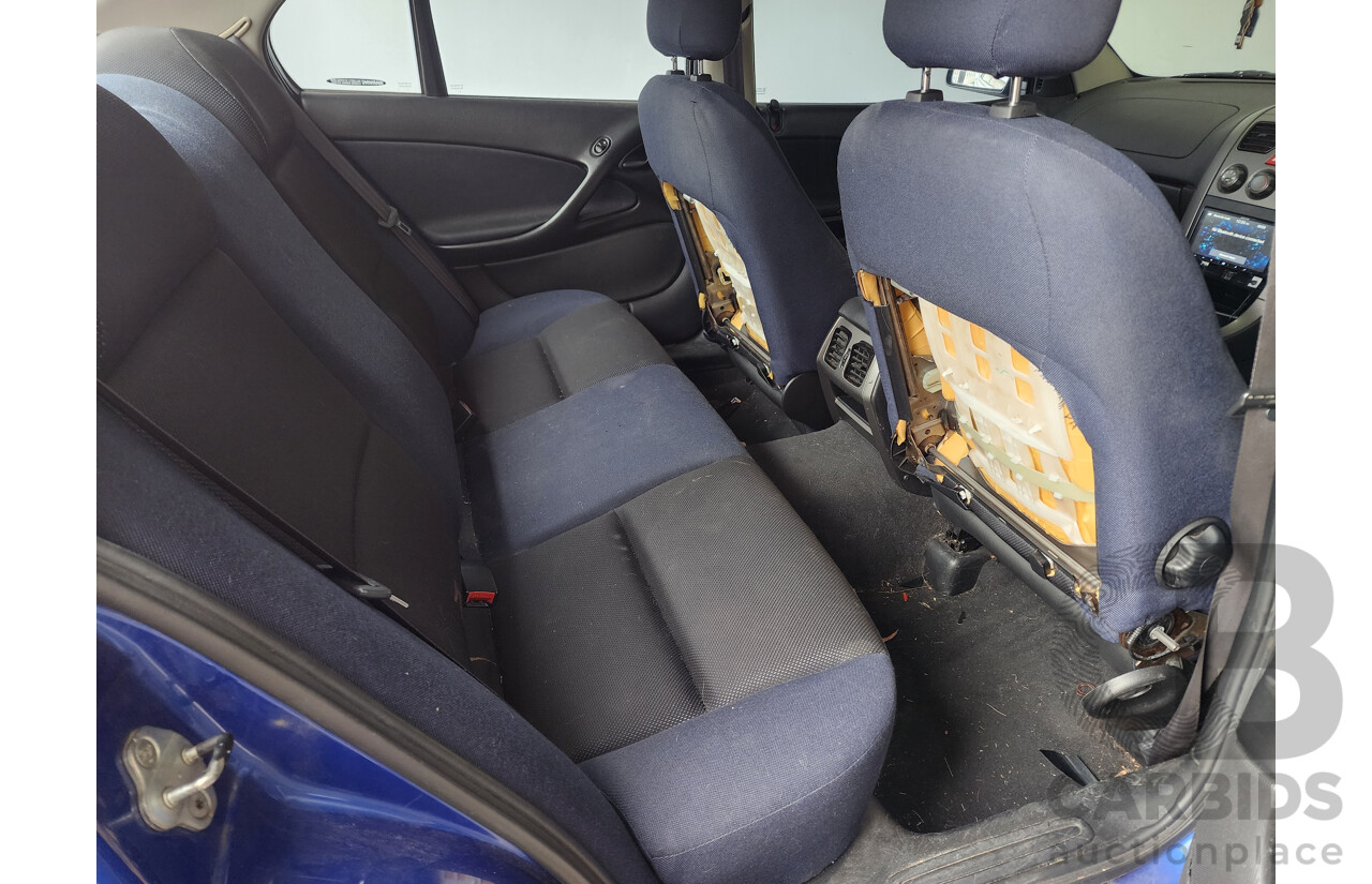 4/2006 Holden Commodore SV6 VZ MY06 4d Sedan Blue 3.6L