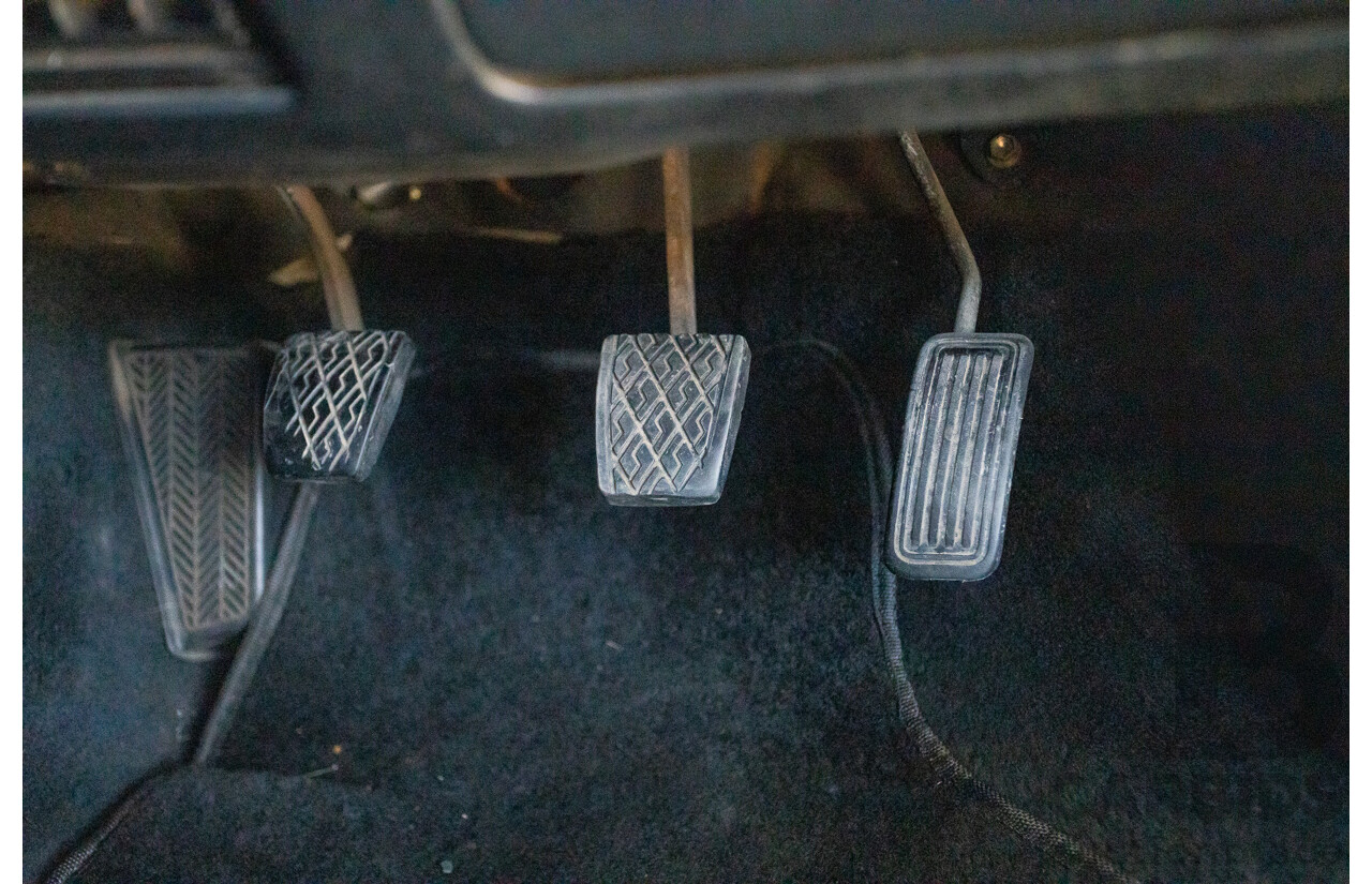 8/1990 Toyota MR2 RWD 2D Targa Coupe Blue 2.0L