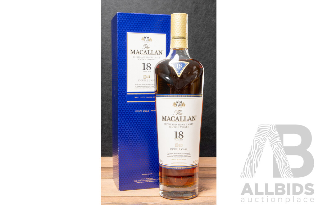 Macallan Highland Single Malt Scotch Whisky in Presentation Box