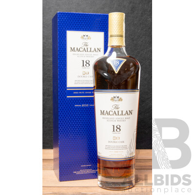 Macallan Highland Single Malt Scotch Whisky in Presentation Box