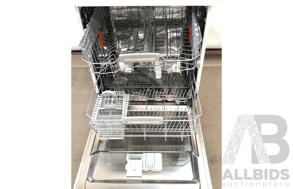 Ariston Freestanding Dishwasher