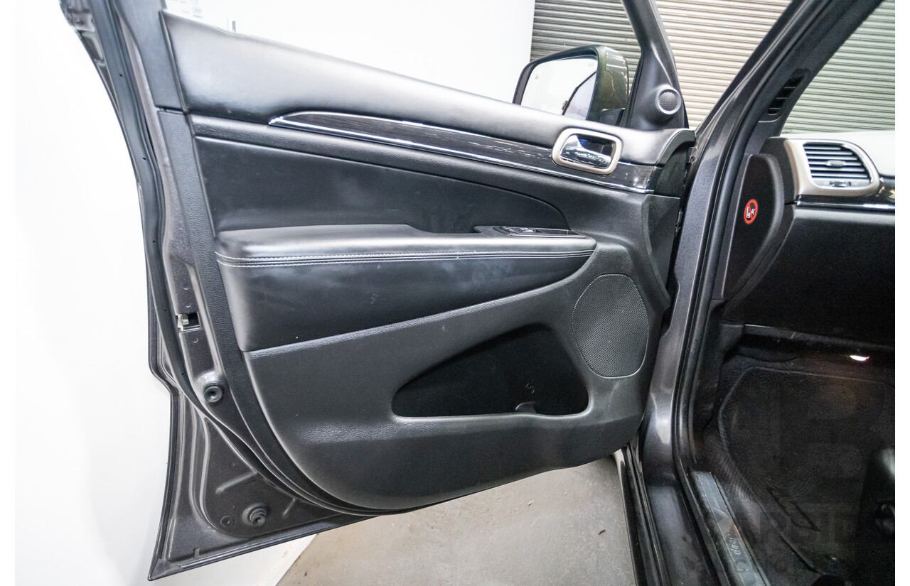 11/2016 Jeep Grand Cherokee Overland (4x4) WK MY15 4D Wagon Granite Crystal Metallic 3.6L V6