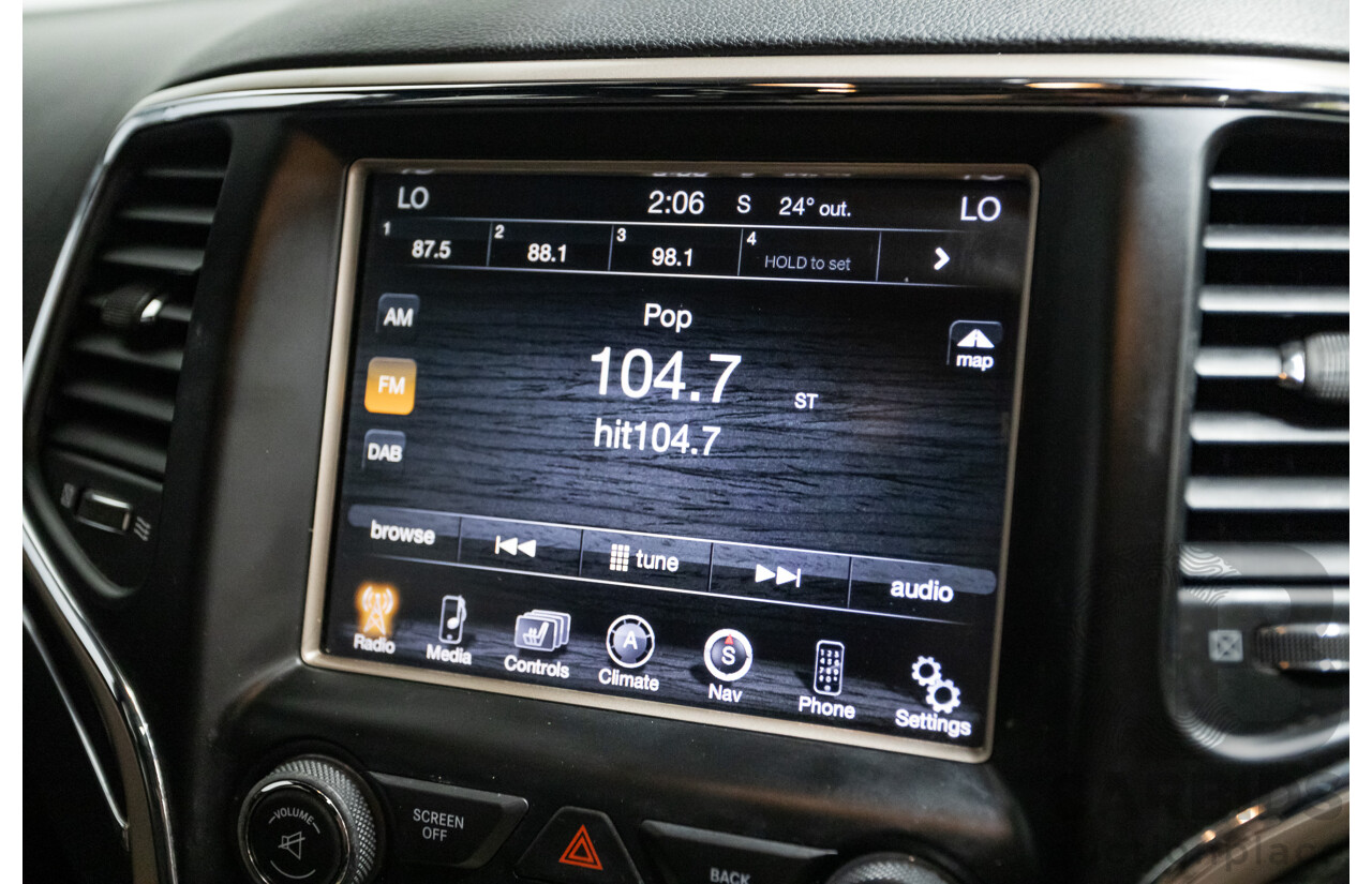 11/2016 Jeep Grand Cherokee Overland (4x4) WK MY15 4D Wagon Granite Crystal Metallic 3.6L V6