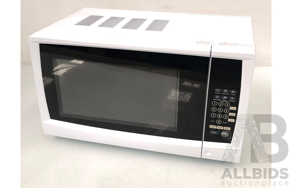 Anko 700 Watt Microwave Oven