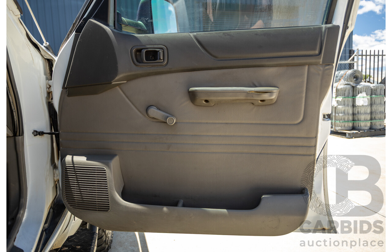 3/2009 Nissan Patrol DX (4x4) GU MY08 Leaf C/Chas White Turbo Diesel 3.0L