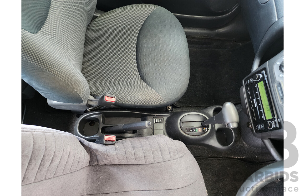 7/2004 Toyota Echo  NCP10R 3d Hatchback White 1.3L