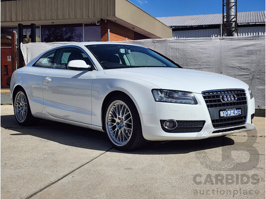 9/2010 Audi A5 2.0 TFSI 8T 2d Coupe White 2.0L