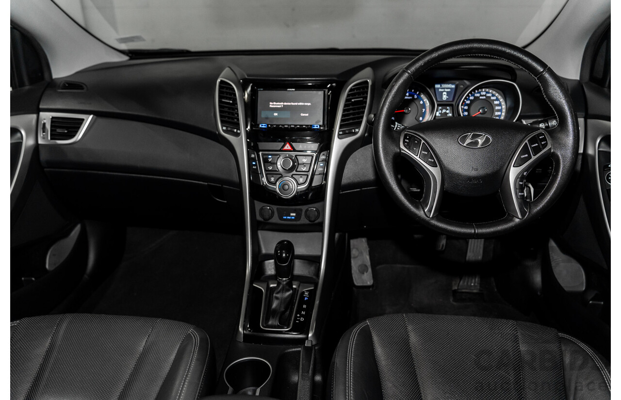 2/2015 Hyundai i30 SE GD MY14 5d Hatchback Creamy White 1.8L