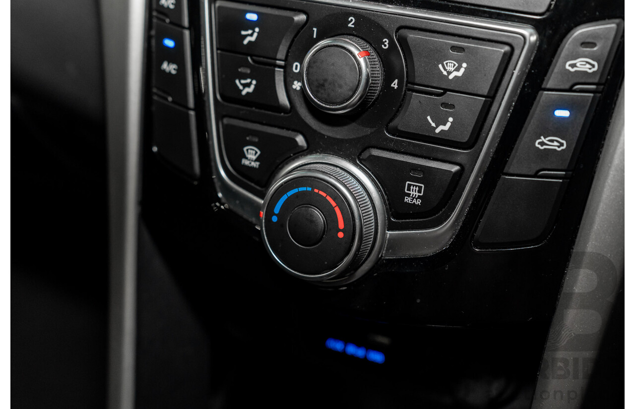 2/2015 Hyundai i30 SE GD MY14 5d Hatchback Creamy White 1.8L