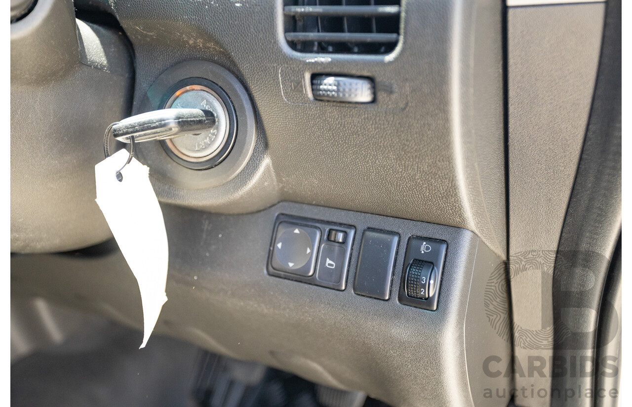 10/2012 Nissan Navara ST (4x4) D40 Dual Cab P/Up Silver Lightning Turbo Diesel 2.5L