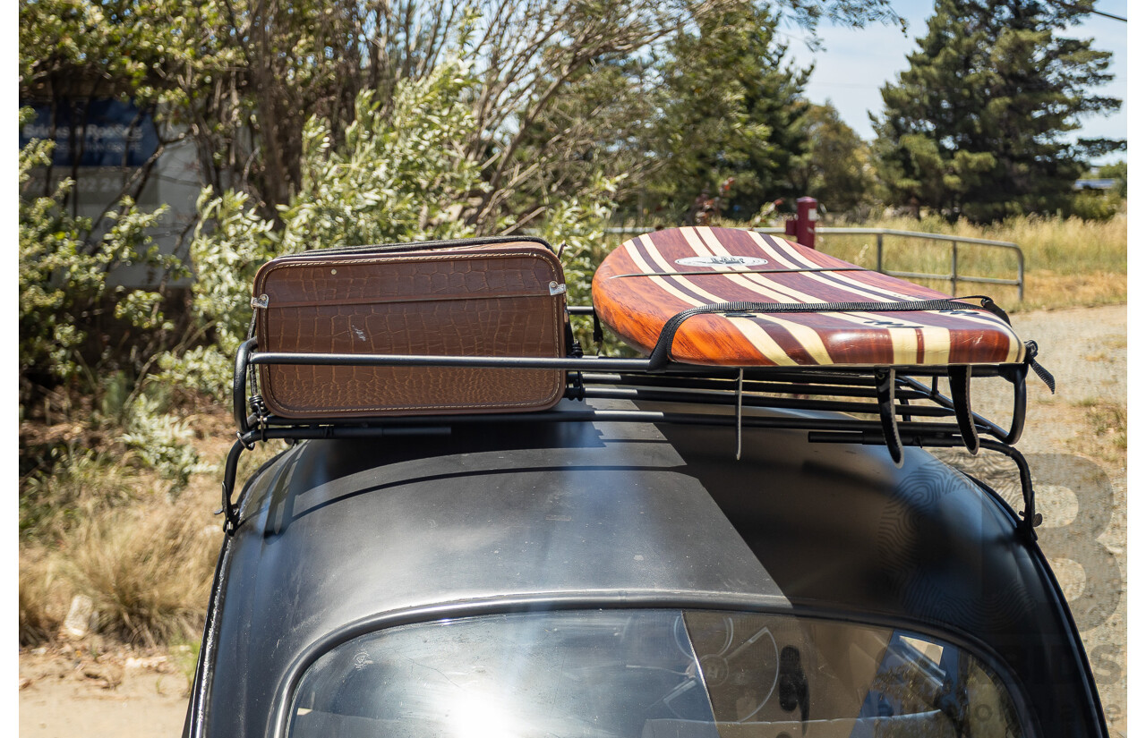 8/1970 Volkswagen Beetle 2d Sedan Black / Red 1.6L - Modified