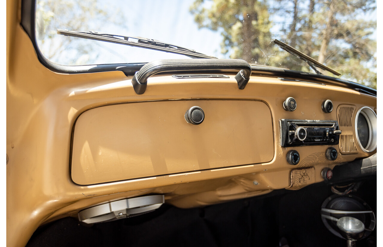 8/1970 Volkswagen Beetle 2d Sedan Black / Red 1.6L - Modified