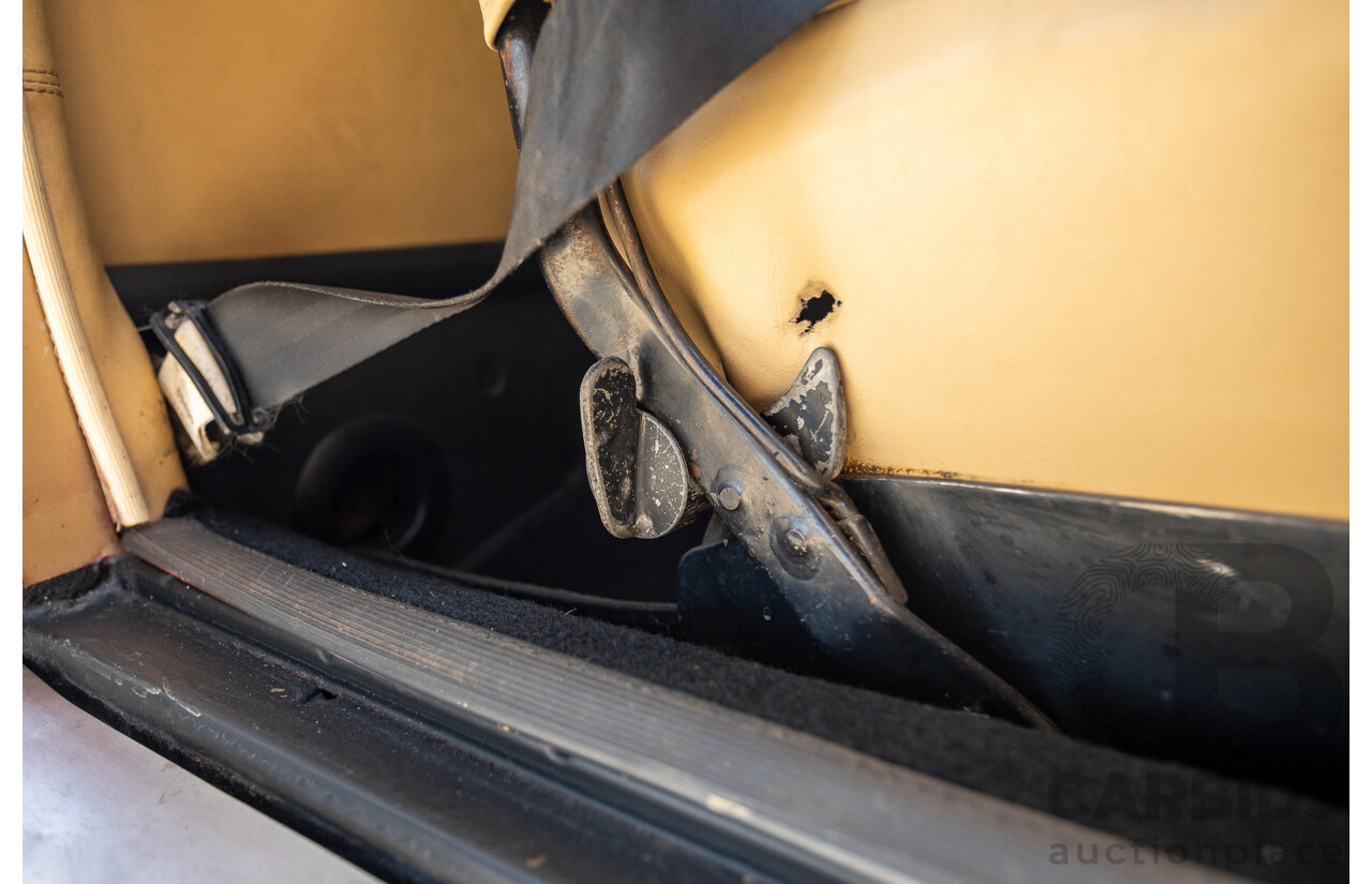 8/1970 Volkswagen Beetle 2d Sedan Black / Red 1.6L - Modified