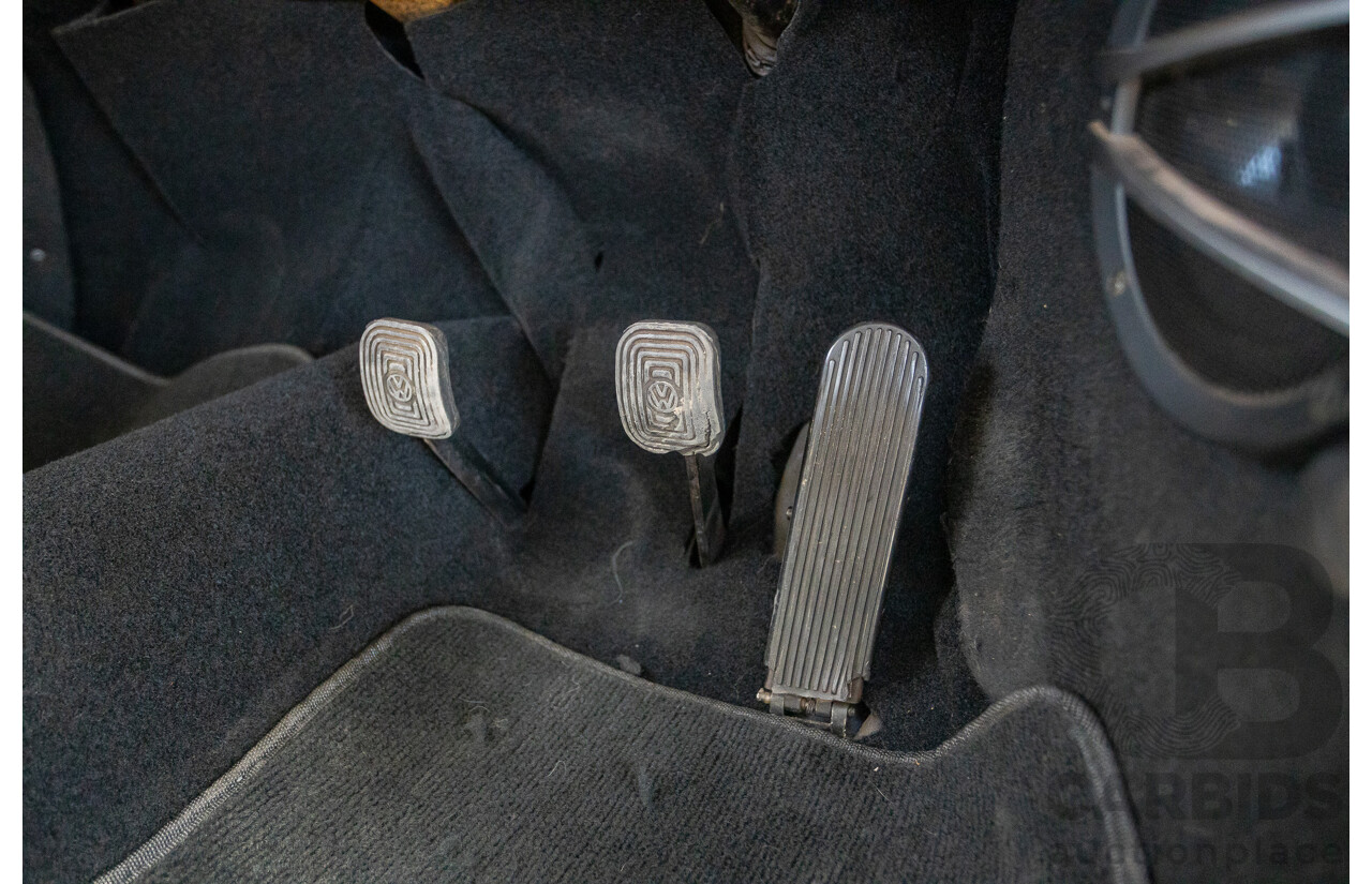 8/1970 Volkswagen Beetle 2d Sedan Black / Red 1.6L - Modified