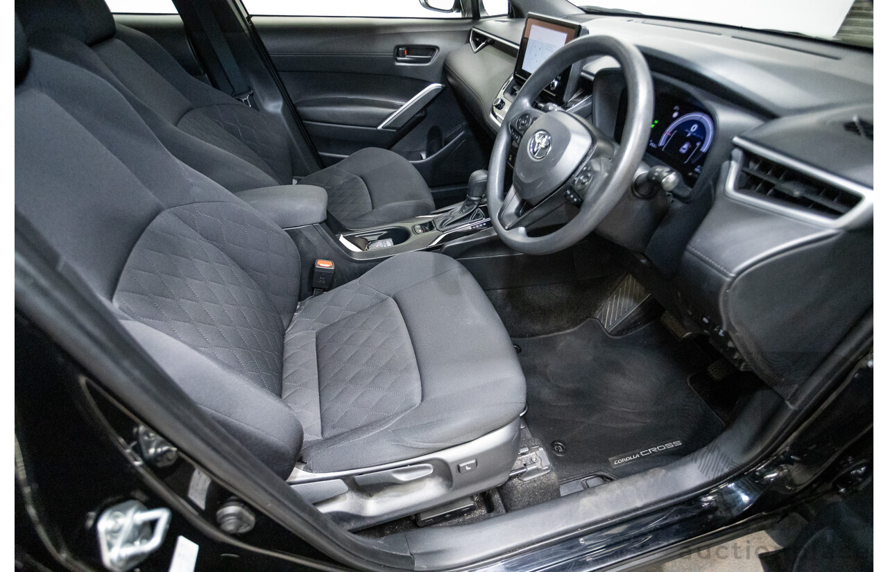 09/2022 Toyota Corolla Cross GX Hybrid MXGH10R 4D Wagon Eclipse Black 2.0L - 146kW Hybrid