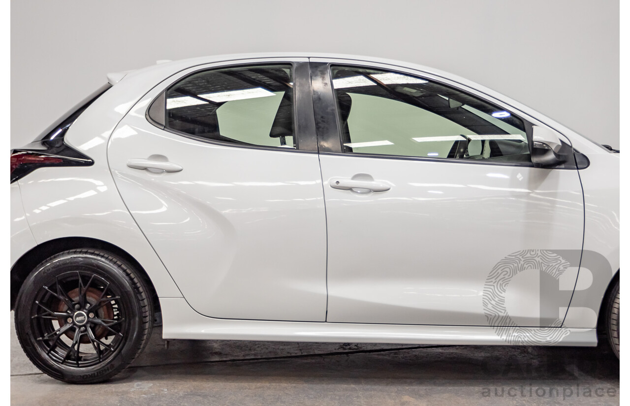 6/2020 Toyota Yaris Ascent Sport MXPA10R 5D Hatchback Glacier White 1.5L