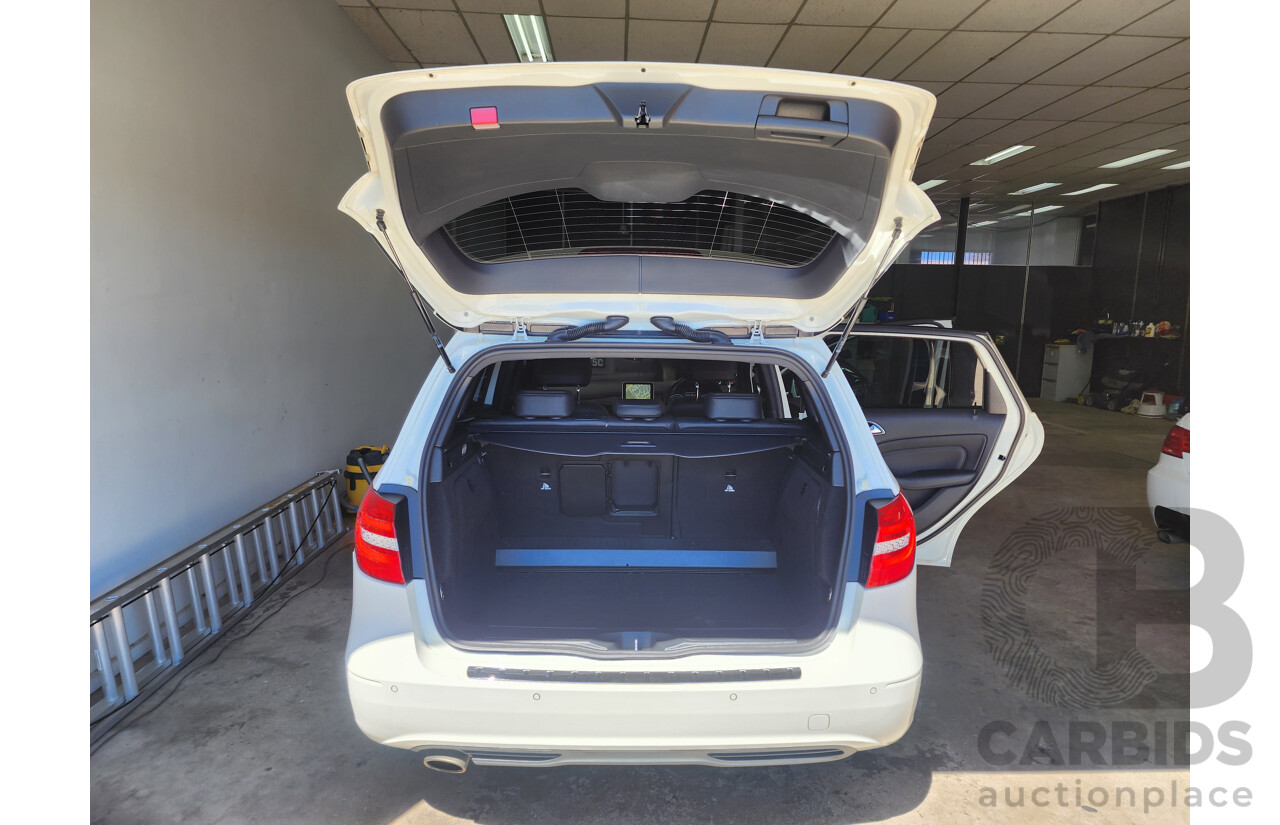 7/2012 Mercedes-Benz B200 BE 246 5d Hatchback White 1.6L