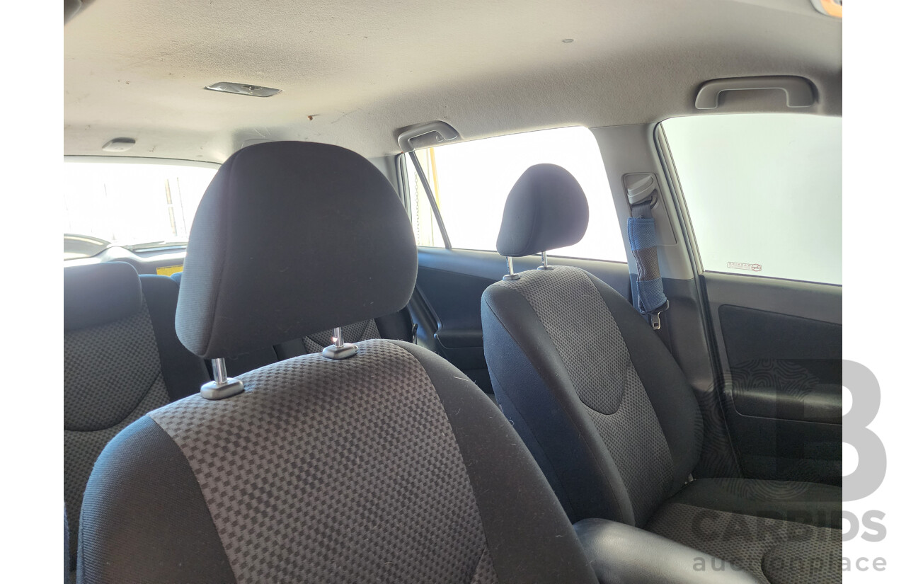 9/2006 Toyota Rav4 CV (4x4) ACA33R 4d Wagon White 2.4L