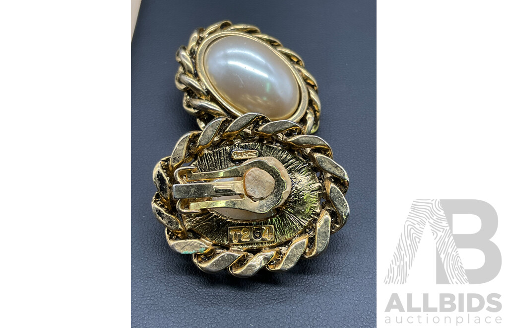 Collection of Vintage Clip-on Earrings, Including Elizabeth Reimer, Florenza, Barns and More - Lot of 6