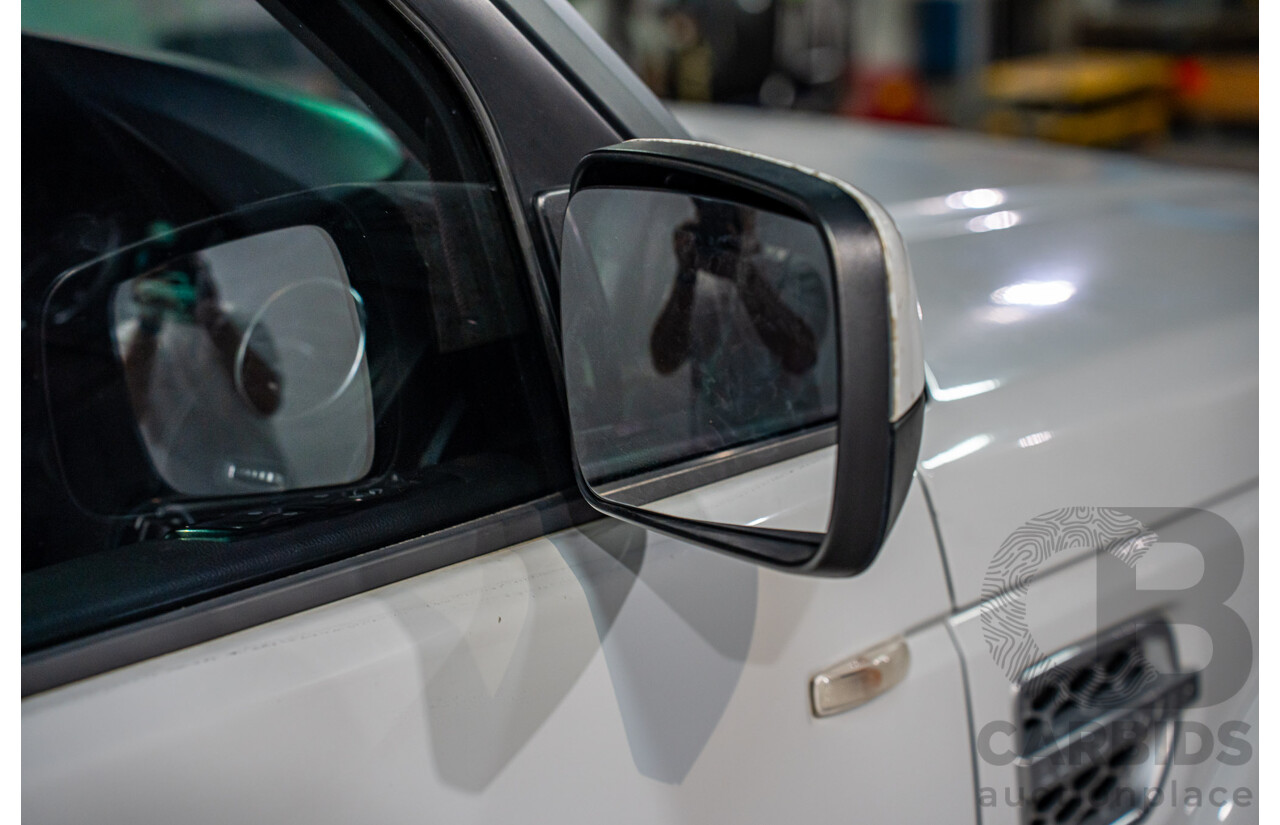 5/2012 Land Rover Discovery 4 3.0 SDV6 HSE MY12 4d Wagon Fuji White Turbo Diesel V6 3.0L - 7 Seater