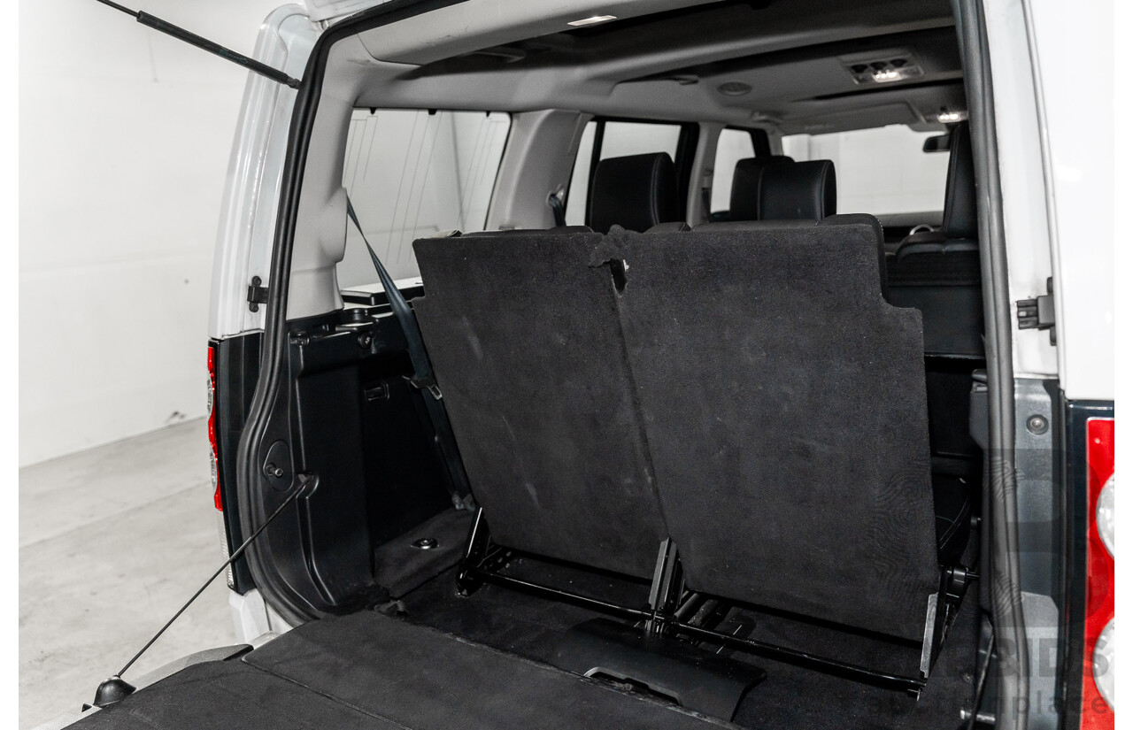 5/2012 Land Rover Discovery 4 3.0 SDV6 HSE MY12 4d Wagon Fuji White Turbo Diesel V6 3.0L - 7 Seater