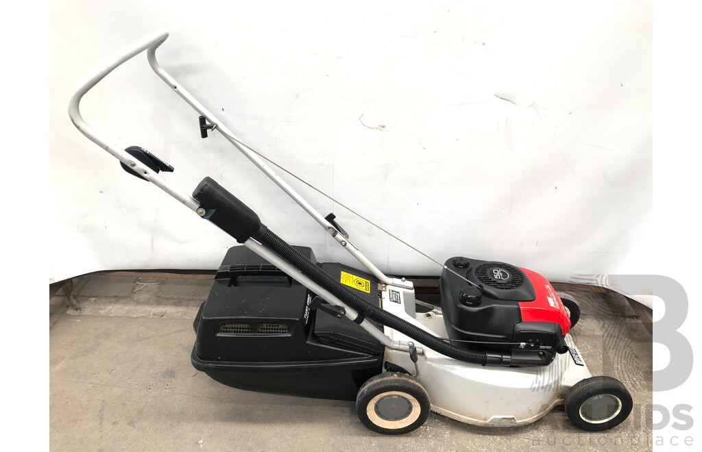 Victa Ultima Mustang 18 Four Stroke Lawn Mower