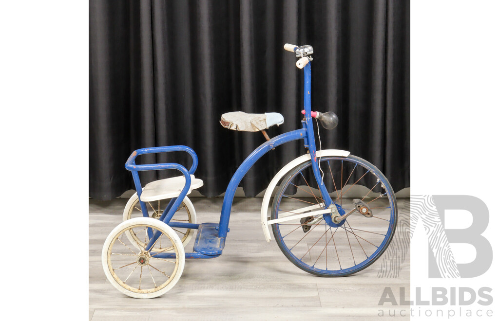 Vintage Childs Metal Framed Tricycle