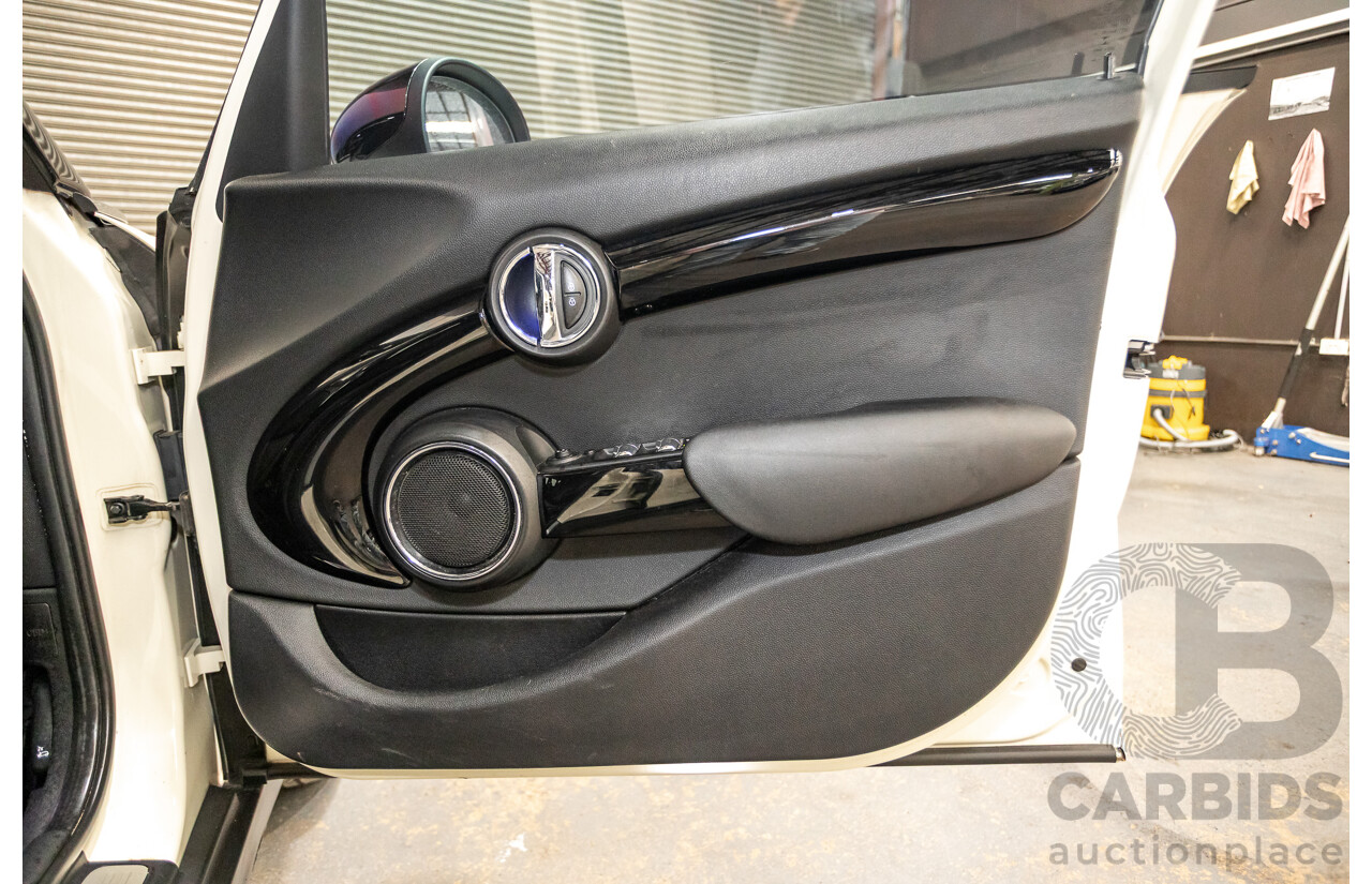 9/2015 Mini Cooper F55 5D Hatchback Pepper White Turbo 1.5L