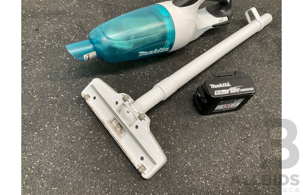 MAKITA 18V Cordless Stick Vacuum Cleaner (DCL181F) with 5.0Ah Battery - Lot of 2