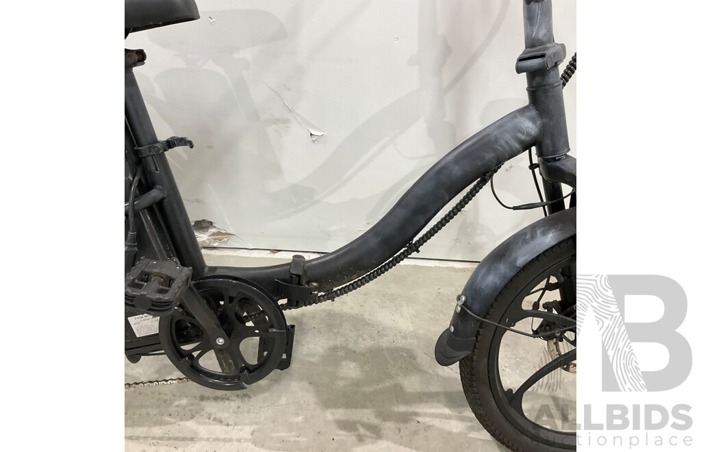 Black Foldable E-bike