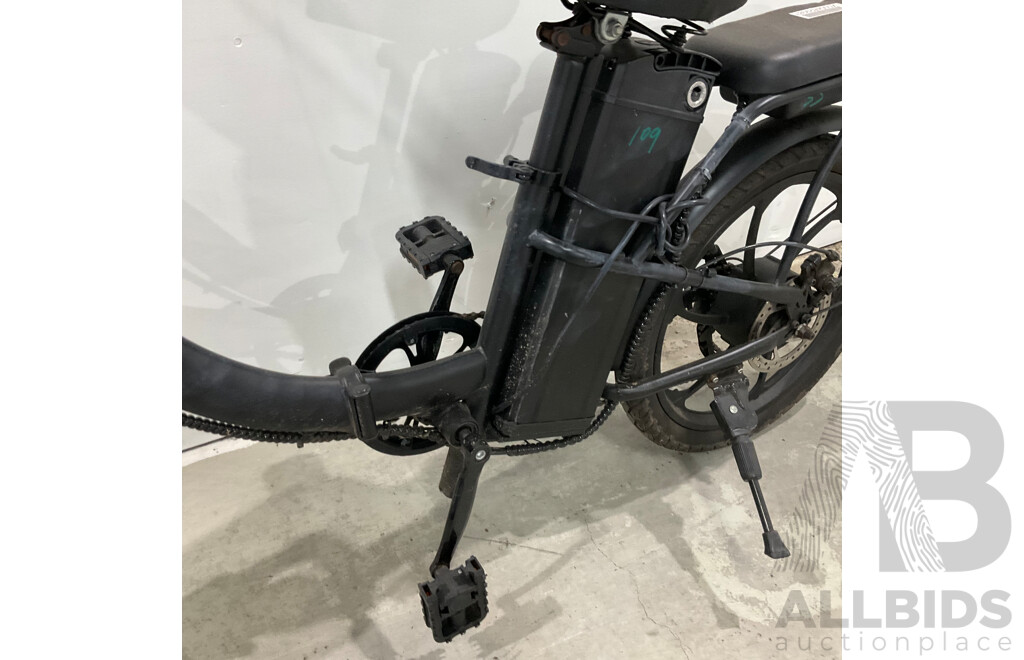 Black Foldable E-bike