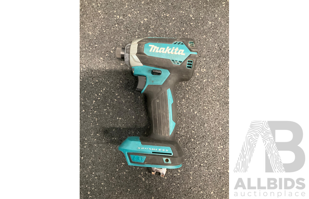 MAKITA 18V LXT Brushless Set - Hammer Drill Driver (DHP485) , Impact Driver (DTD153), Battery Charger (DC18SD) and 5.0Ah Battery - Lot of 4