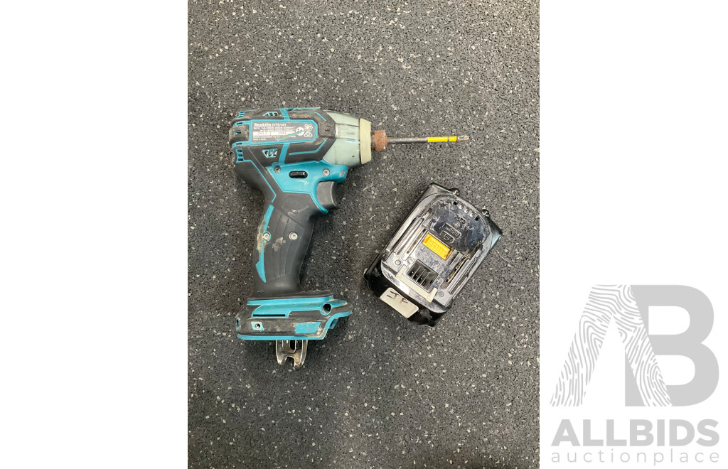 MAKITA 18v Impact Driver (DTS141) and 5.0Ah Battery - Lot of 2
