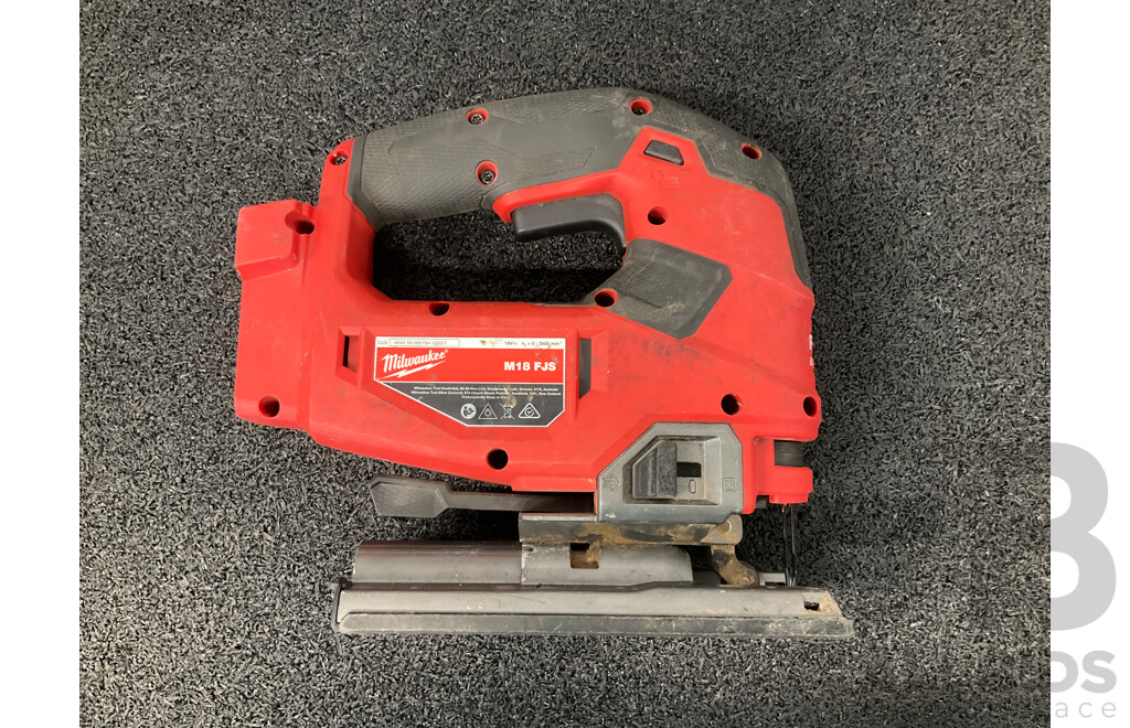 MILWAUKEE M18 FUEL 18V Jigsaw (M18 FJS) and LED Work Light (M18 T LED) - Lot of 2