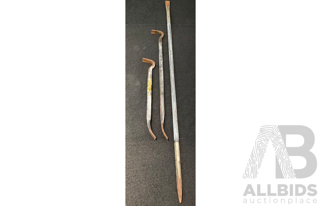 Wrecking Bar (94cm and 63cm) and Crow Bar (164cm)- Lot of 3