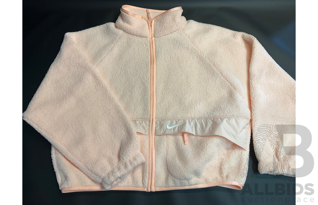 Women's Clothing - NIKE Size Small - Lot of 4