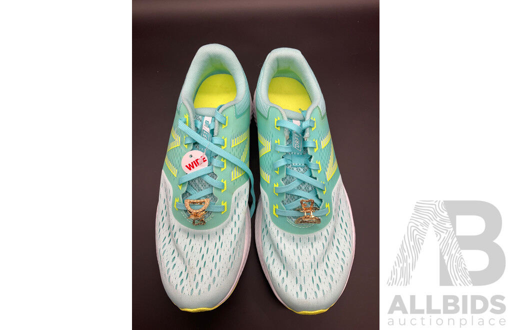 NEW BALANCE Women's Running Shoes Size US10 Wide