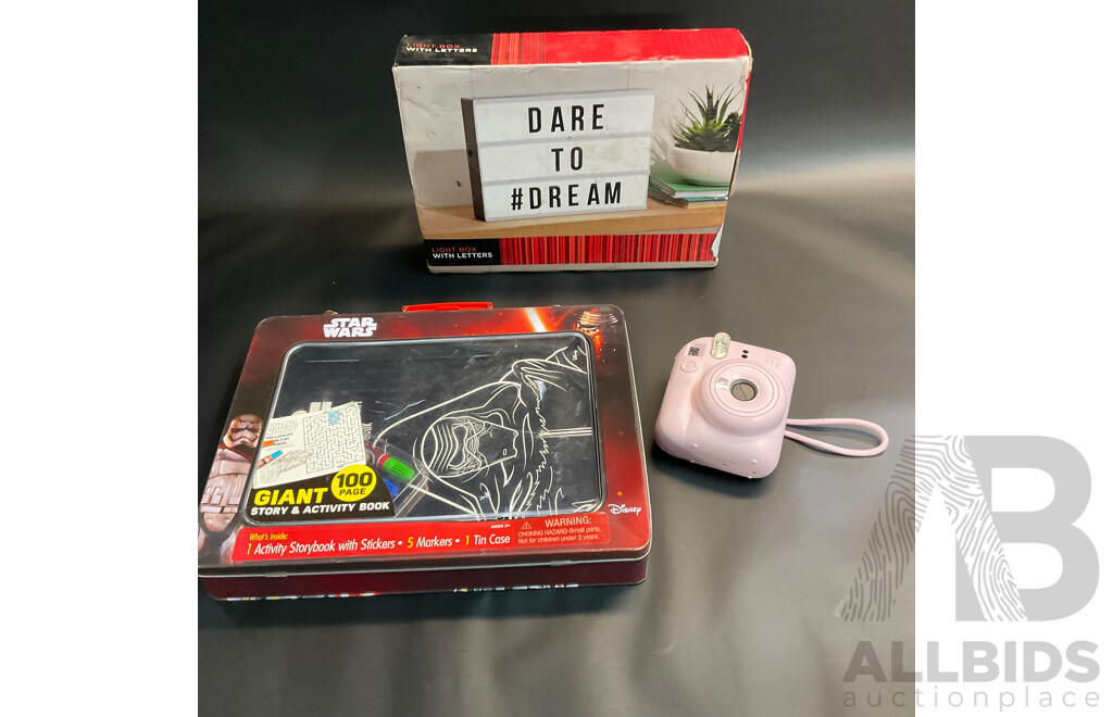 Instax Mini 12  & STAR WARS Activity Book & Dare to Dream Light Box