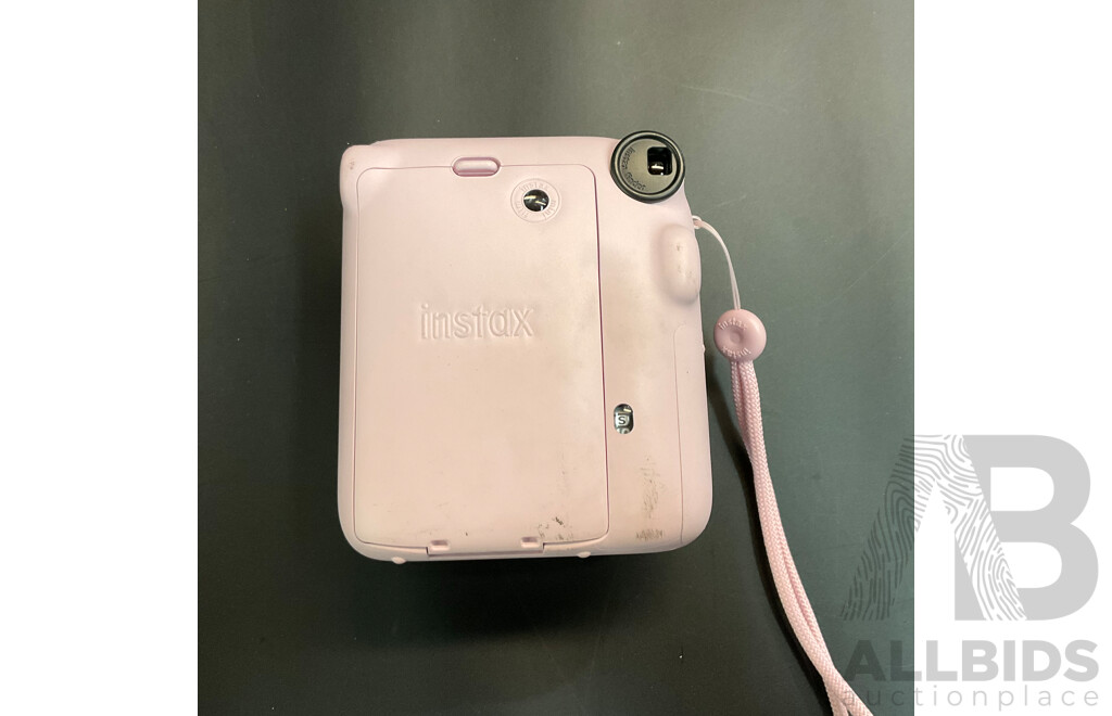 Instax Mini 12  & STAR WARS Activity Book & Dare to Dream Light Box