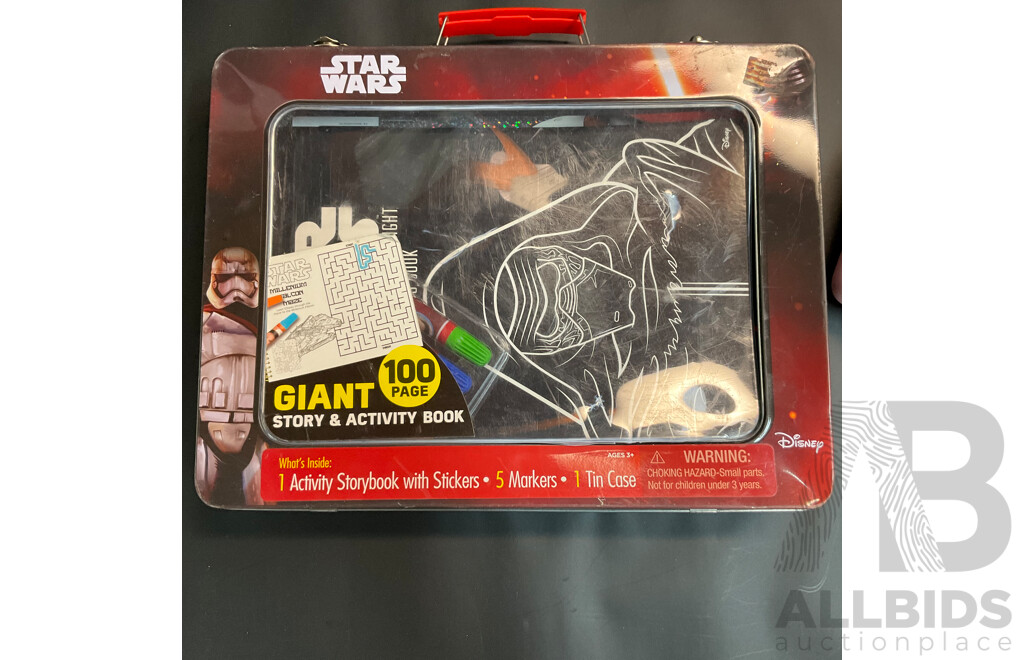 Instax Mini 12  & STAR WARS Activity Book & Dare to Dream Light Box