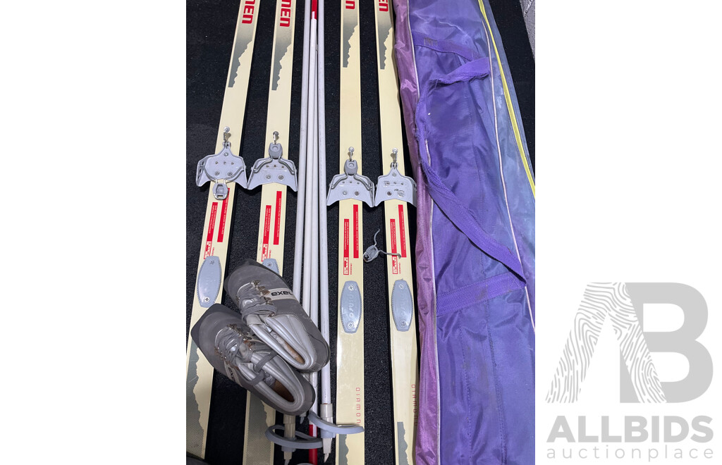 Vintage PELTONEN Comet Cross-country Skis, Poles and Boots and SALOMON Ski Bag