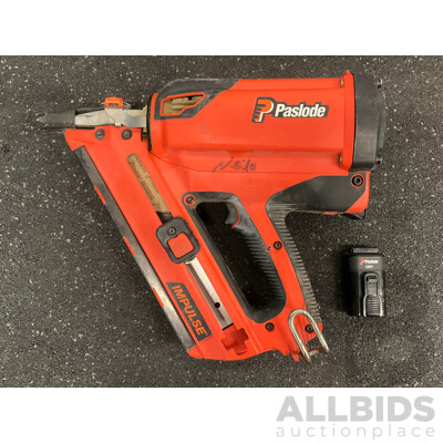 PASLODE Impulse Gas Framing Nailer (B20580) and Battery - Lot of 2